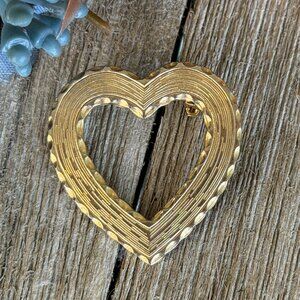 Vintage Gold Tone Heart Brooch | Textured Open Design, Retro Pin